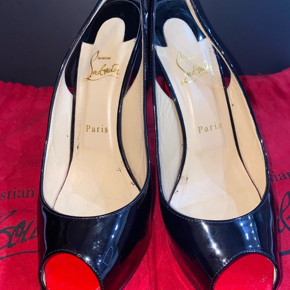 Christian Louboutin patent leather heels - Picture 13 of 14